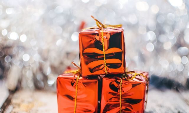 Męskie perfumy – idealny prezent dla niego na Gwiazdkę