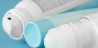 Antyperspirant czy dezodorant - czym się różnią i który wybrać?