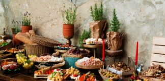 Catering na imprezy firmowe - Jak wzbudzić zachwyt pracowników i klientów?