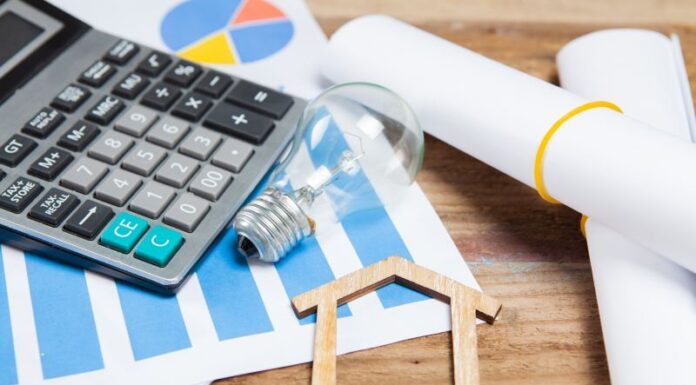 Jak efektywnie wykorzystać kosztorys inwestorski i kosztorys ślepy podczas budowy domu?