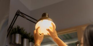 Najlepsza lampa do zastąpienia światła dzienne w mieszkaniu
