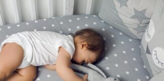 Jak odpowiednio ubrać dziecko przed pójściem spać