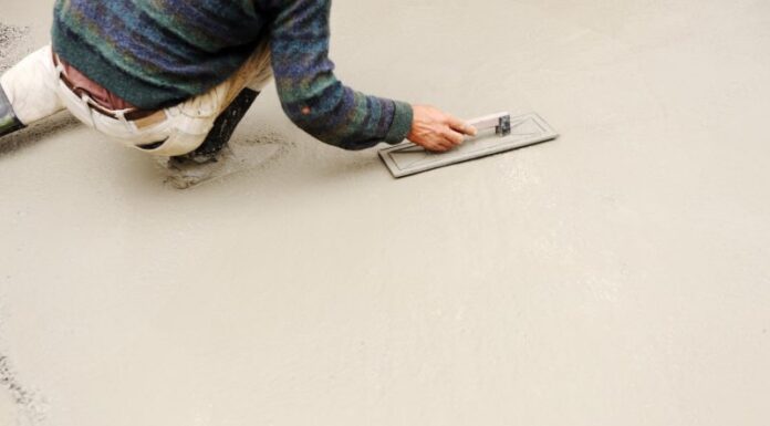 Elektryczny podgrzewacz wody - efektywne ogrzewanie basenu.