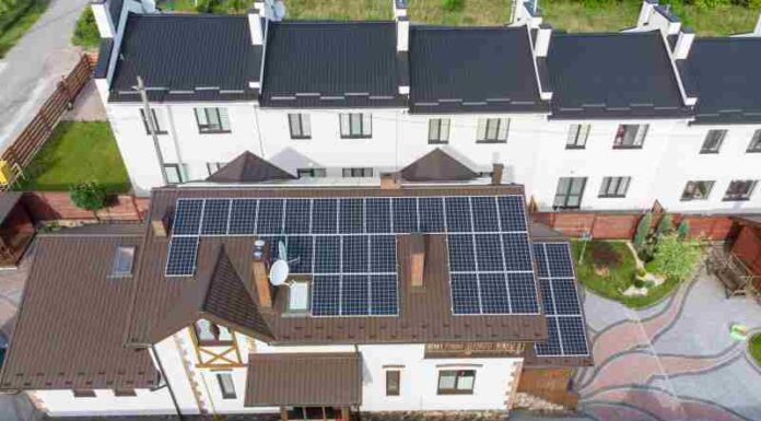 Instalacja paneli fotowoltaicznych na balkonie – Praktyczny poradnik dla początkujących! Instalacja paneli fotowoltaicznych na balkonie - Praktyczny poradnik dla początkujących!