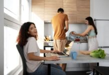 Minimalne wymiary stołu na 8 osób według zasad ergonomii